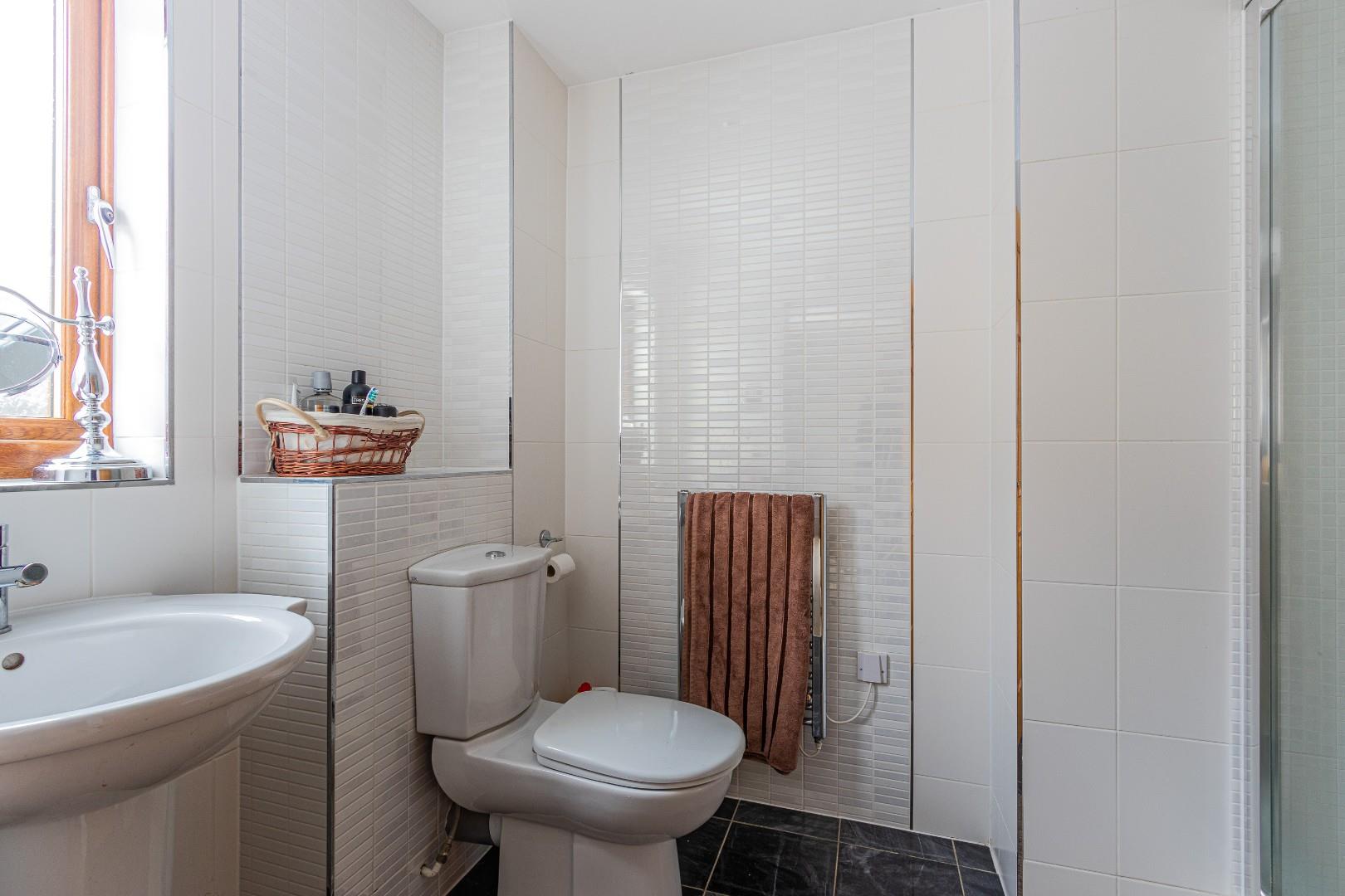 COED Y WENALLT, RHIWBINA, CARDIFF Jeffrey Ross Estate Agents